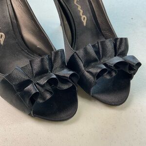 Nina Black Satin Peep-Toe Heels with ruffle detail size 8.5